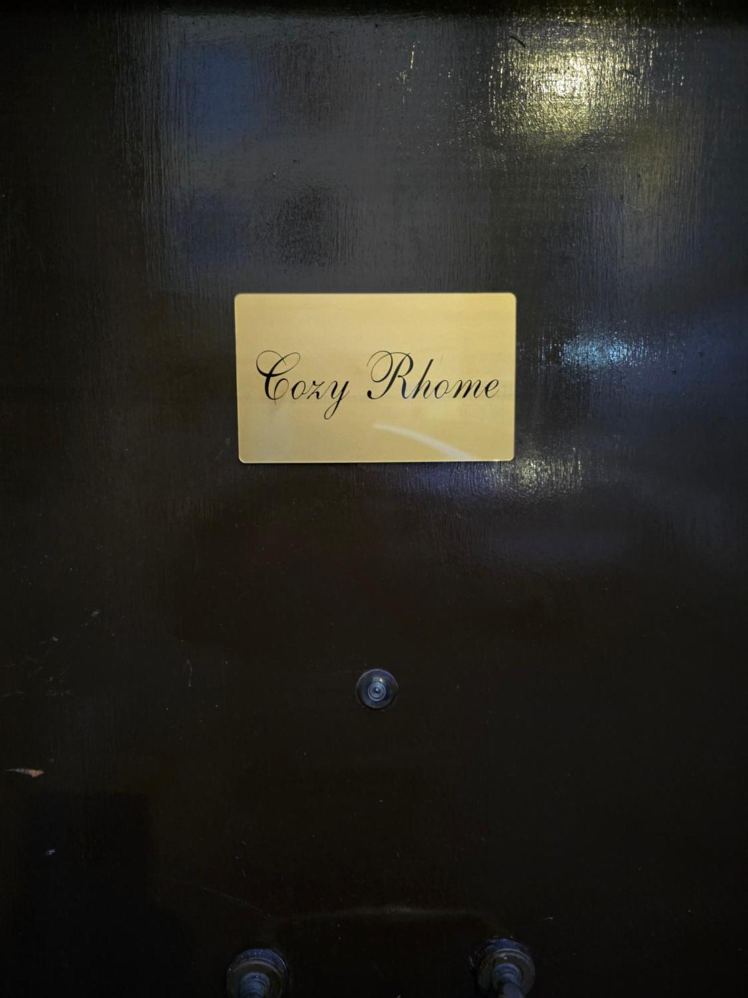 Cozy Rhome Rom